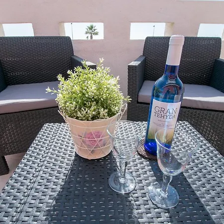 Apartment Fabulous Ocean Front Penthouse Puertito de Guimar